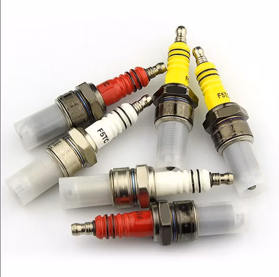 На заводе дешевые детали двигателя A7tc B7tc F7tc свеча зажигания для мотоцикла скутер